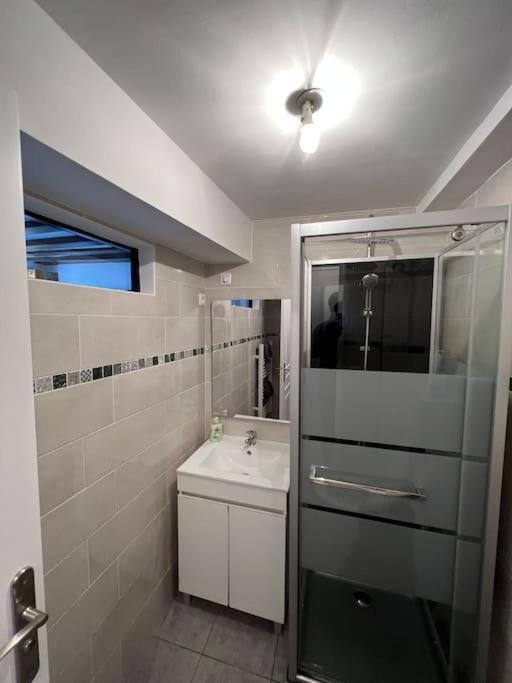 Appartement Vue Cathedrale- Centre Ville Meaux-Gare-Disney Екстериор снимка
