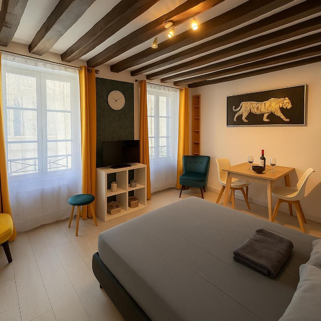 Appartement Vue Cathedrale- Centre Ville Meaux-Gare-Disney Екстериор снимка